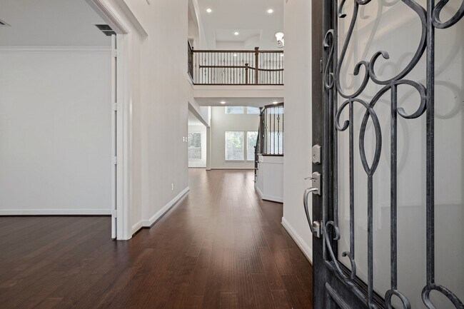 Foto del edificio - 4055 Woodland Meadow Dr