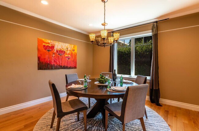 Foto del edificio - 539 Irven Ct