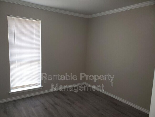Foto del edificio - 325 Boulder Ct