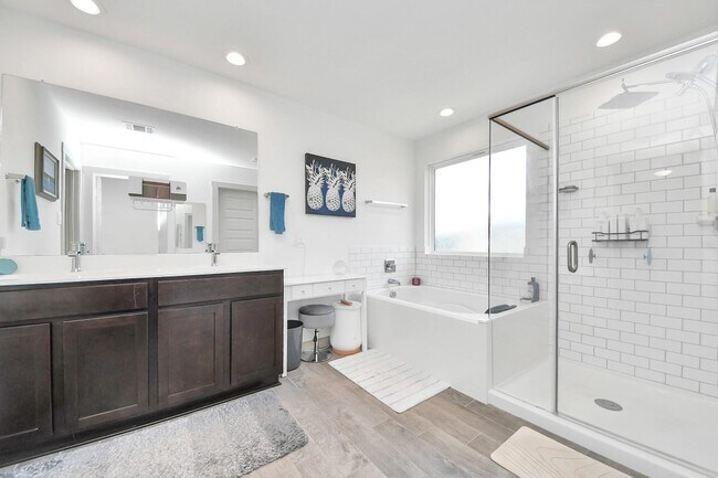 Foto del edificio - 13521 Bonita Is Wy