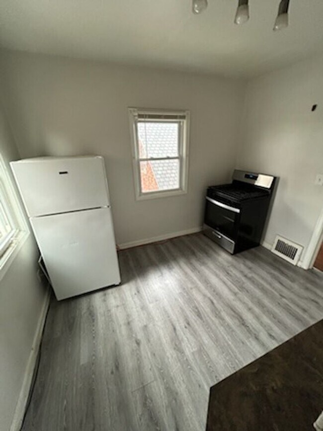 Foto del edificio - Two Bedroom Duplex