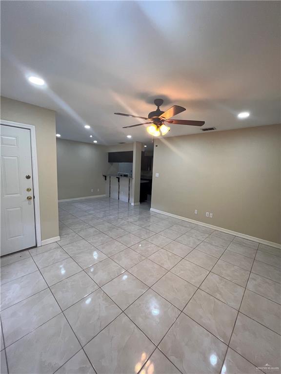 Foto del edificio - 17 Grayson Ave