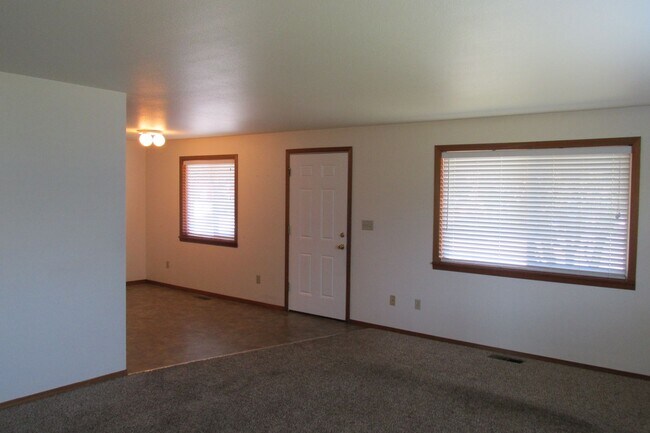 Foto del edificio - W. Victoria Ave, 482-496