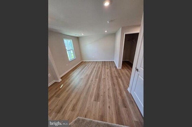 Foto del edificio - 4523 Briarhaven Dr