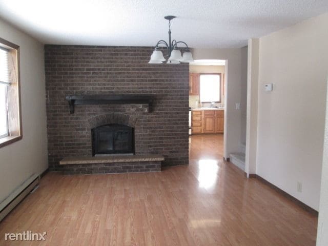 Building Photo - 4 br, 1 bath House - 302 S 2nd St