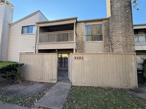 Building Photo - 9461 Pagewood Ln