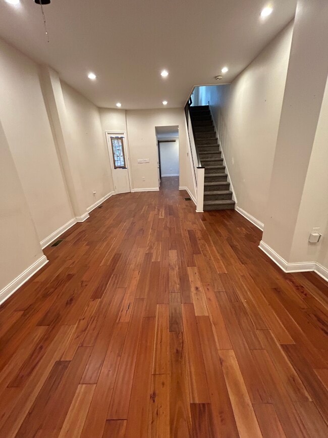 Photo - 2917 W Susquehanna Ave House