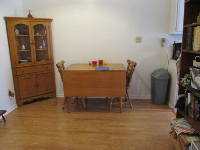 Photo - 527 Manns Chapel Rd Apartment