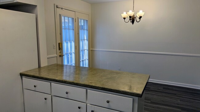 Bar and Dining Room - 510 Basswood Ave