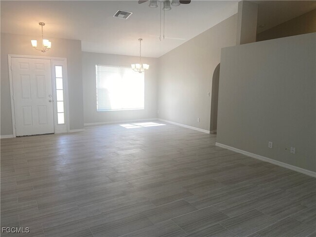 Foto del edificio - 2121 SW 5th Ave
