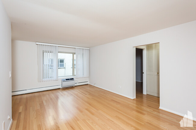 Foto del edificio - Don't miss out! Cozy 1bd w. great closet s...