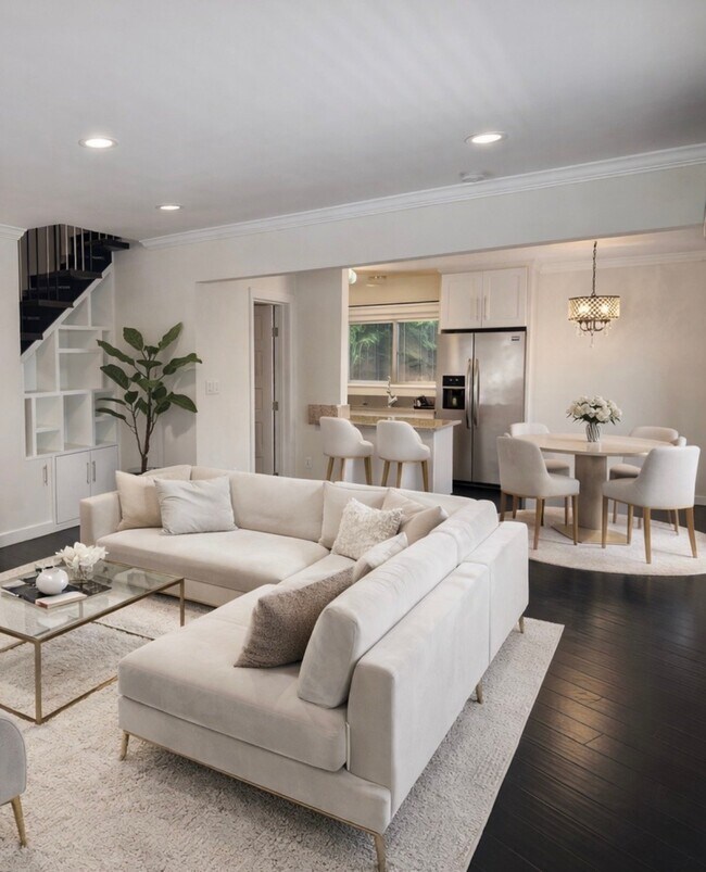 Building Photo - 1119 Sonora Ave