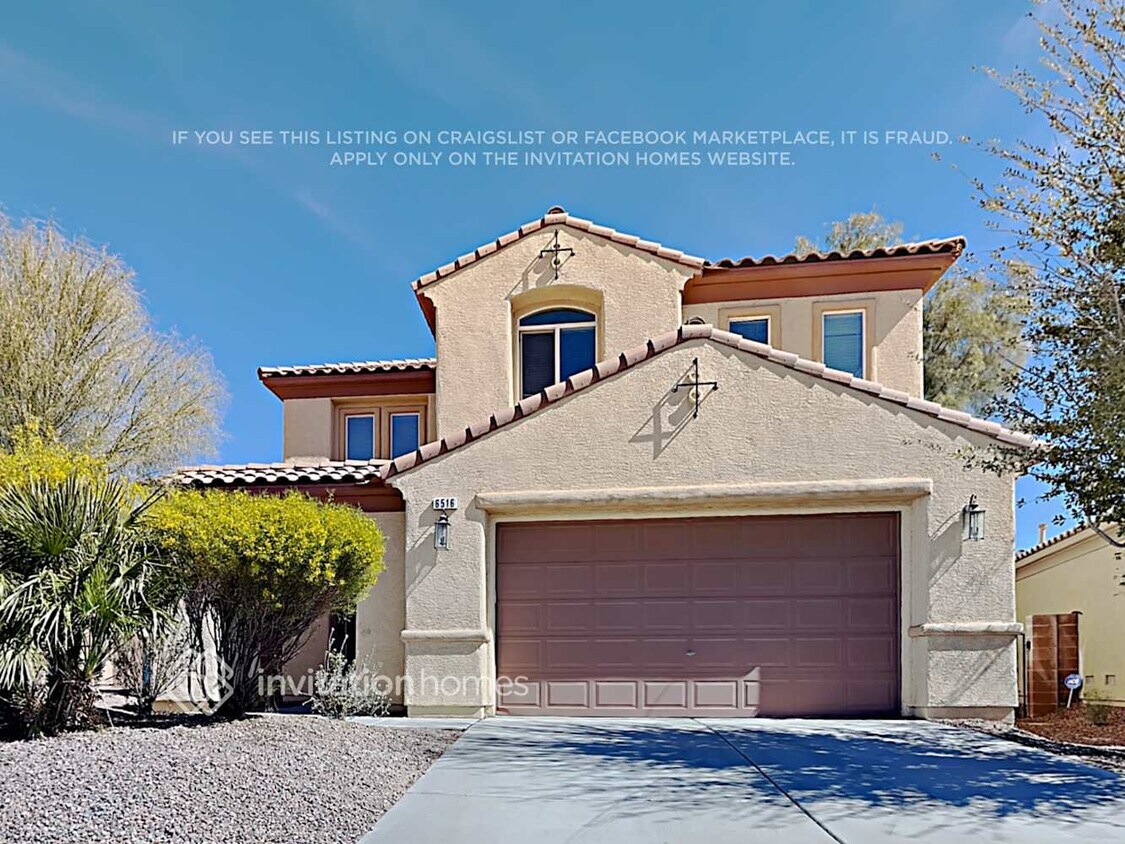 Foto principal - 6516 Birdcall St