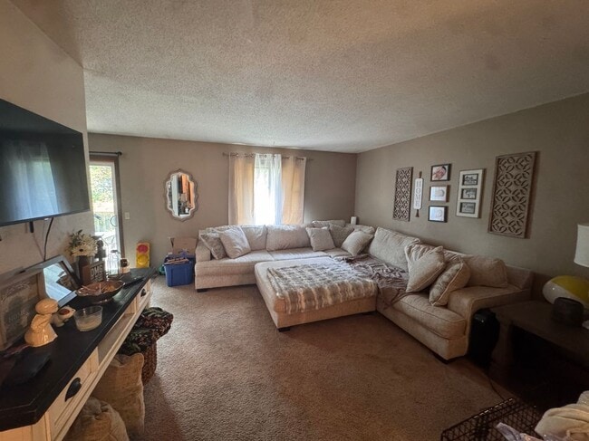 Building Photo - 1097 Regency Dr