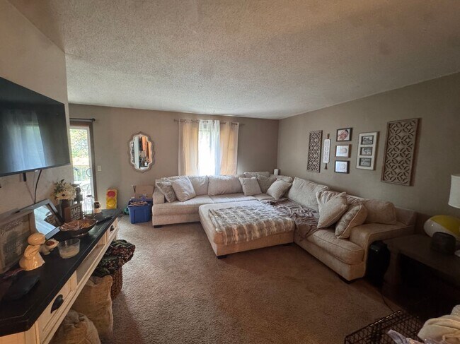 Foto del edificio - 1097 Regency Dr
