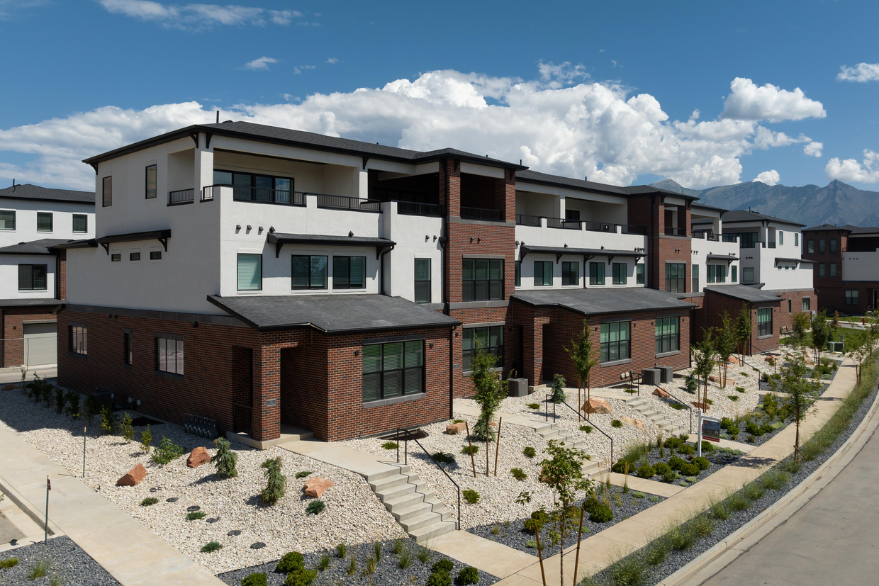 Foto principal - ICO Ridge Apartments & Townhomes