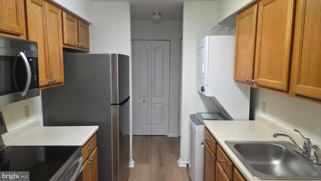 Foto del edificio - 8387 Montgomery Run Rd