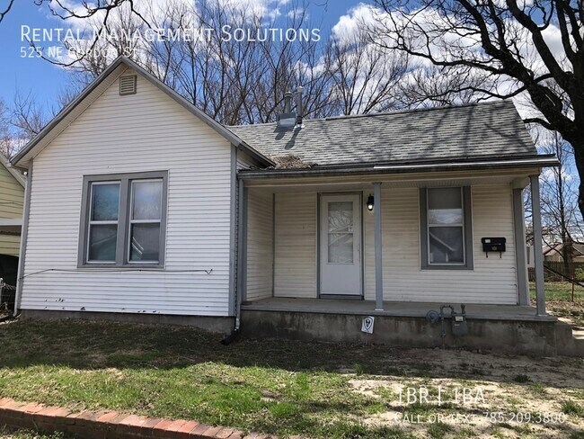 Building Photo - *NEAR NOTO* 525 NE Gordon St- 1 BED/1 BATH