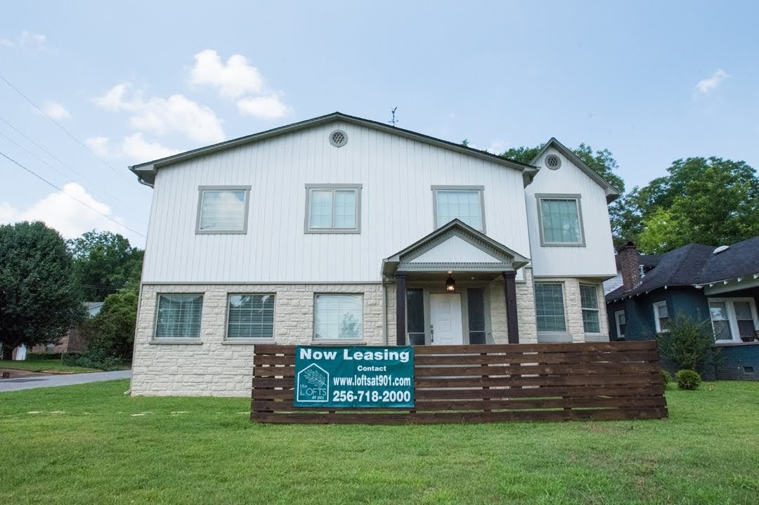 Primary Photo - 901 N Wood Ave