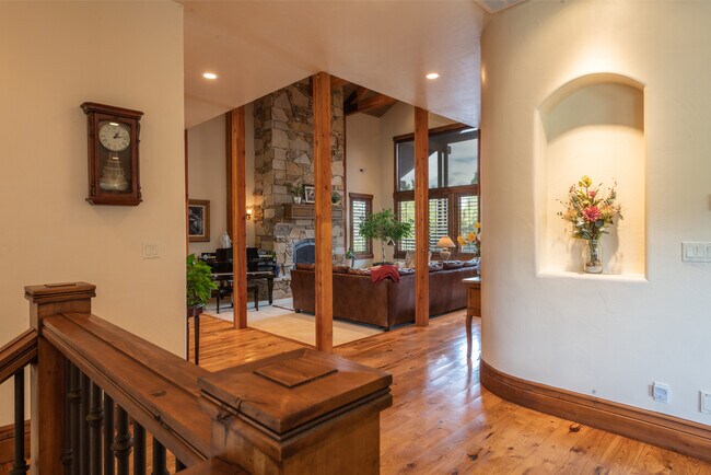 Building Photo - 698 Callaway Dr