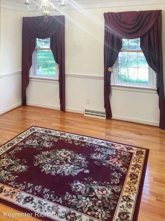 Building Photo - 4 br, 2 bath House - 4135 Round Hill Drive