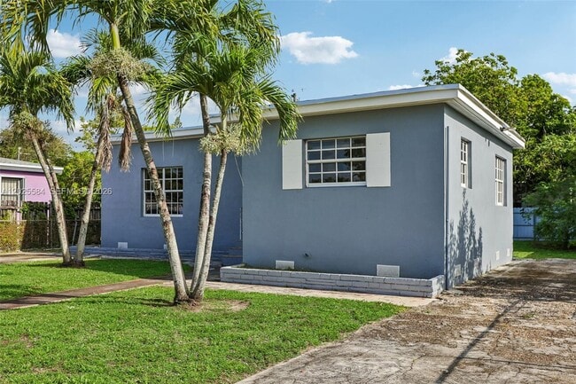 Building Photo - 1045 NW 115th St
