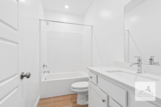 Foto del edificio - 1017 Springtime Ave