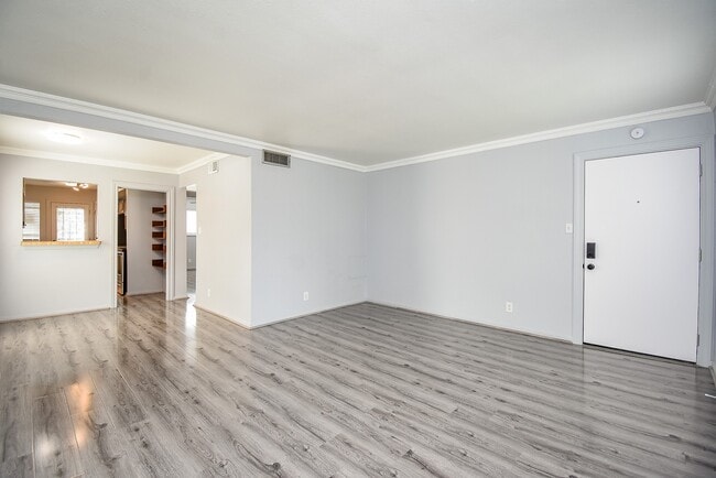 Foto del edificio - 5202 Arboles Dr