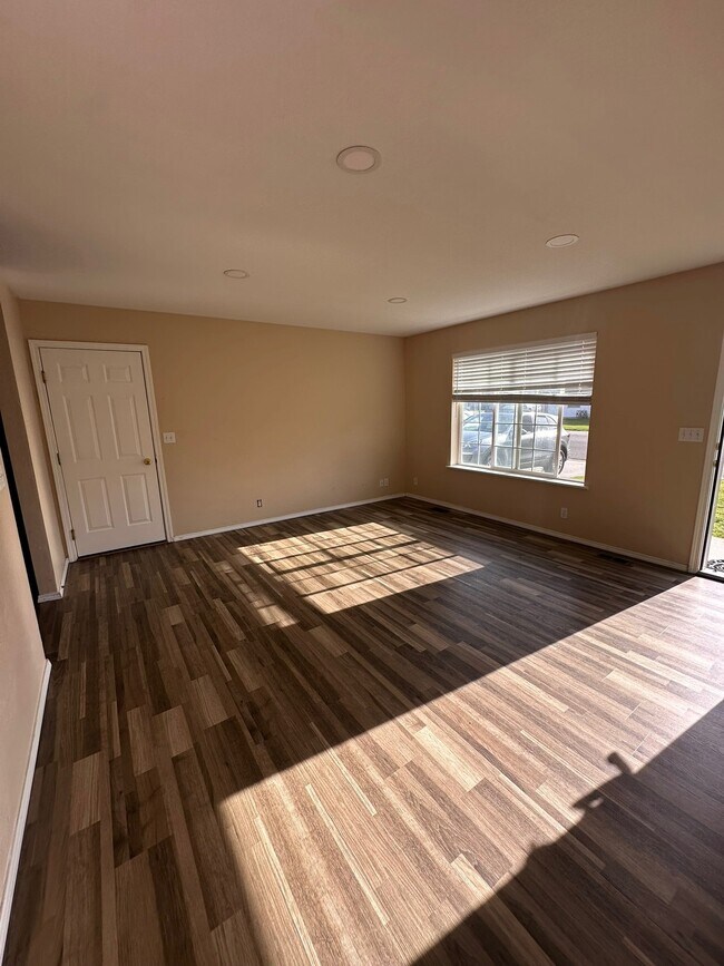 Foto del edificio - 1040 N 2nd St