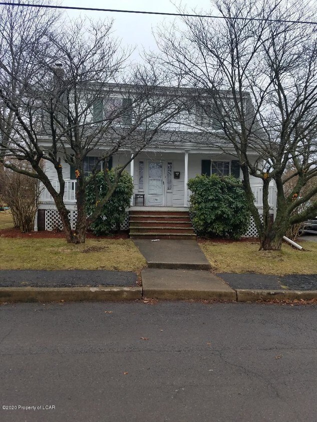 Primary Photo - 179 Alvin St