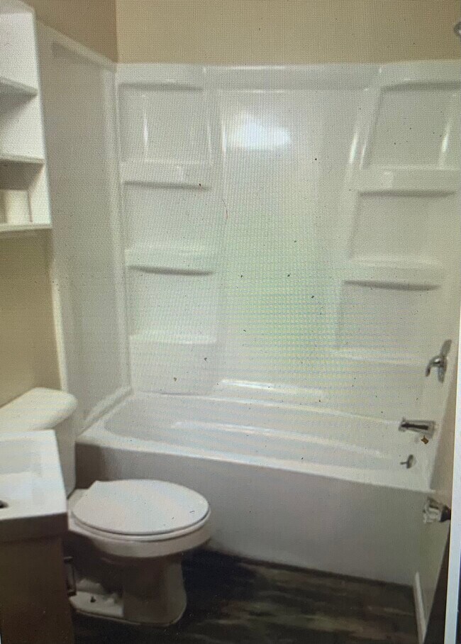 Building Photo - 750 Kirkwood St