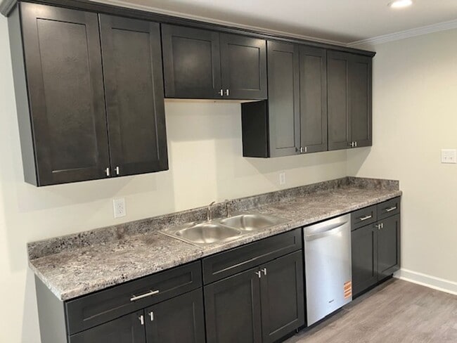 Building Photo - 5 Autumn Ridge