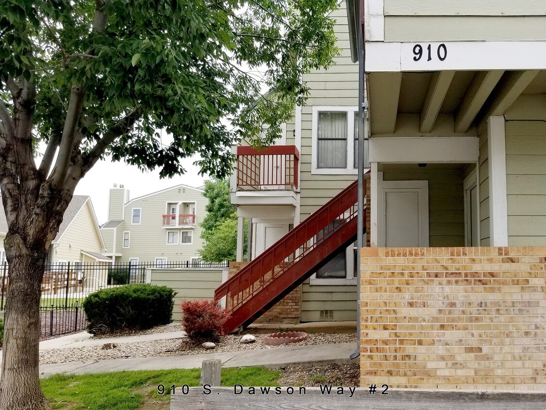 Primary Photo - Great location off Mississippi and Sable w...
