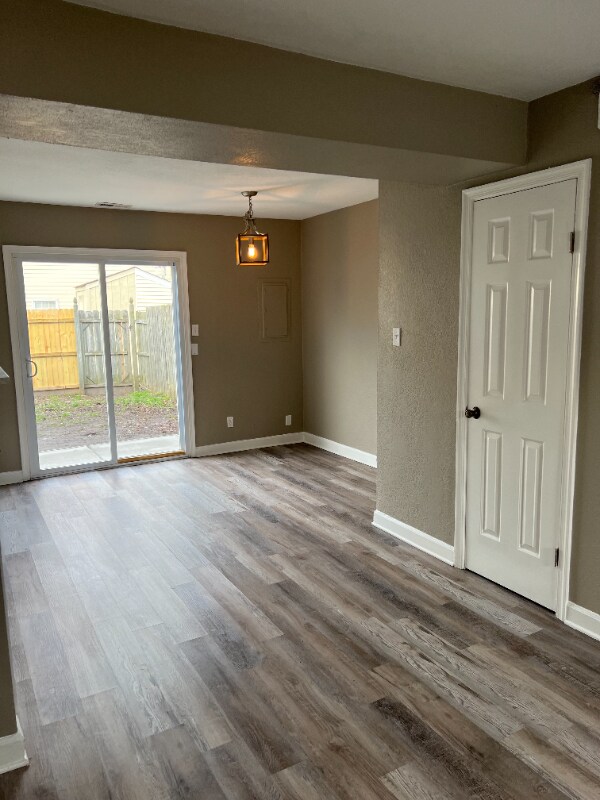 Foto del edificio - 3238 Clover Rd E