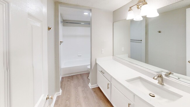 Interior Photo - Crystal at Harwell