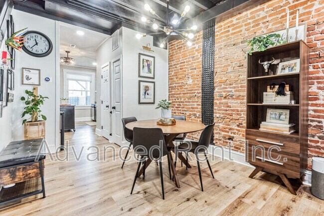 Building Photo - 3603 Hudson St