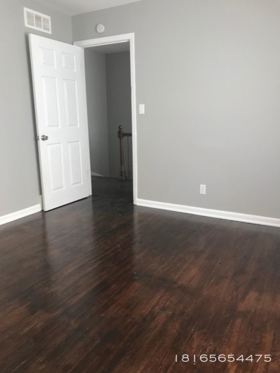 Foto del edificio - 6632 Metcalf Ave