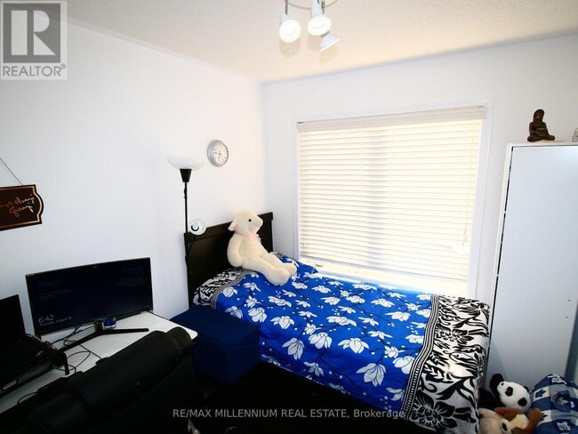 Building Photo - 52 Vanhorne Cl