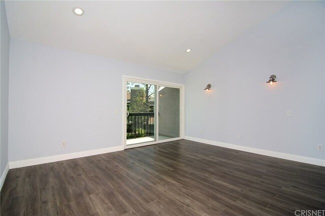 Habitación principal - 23549 Victory Blvd
