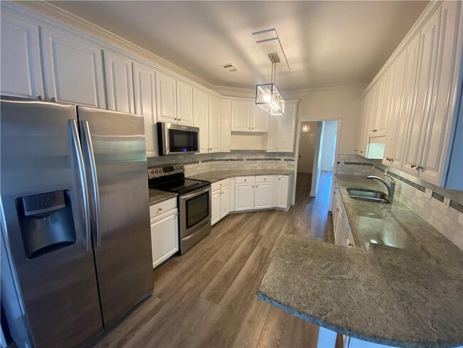 Building Photo - 805 Doe Hill Ln