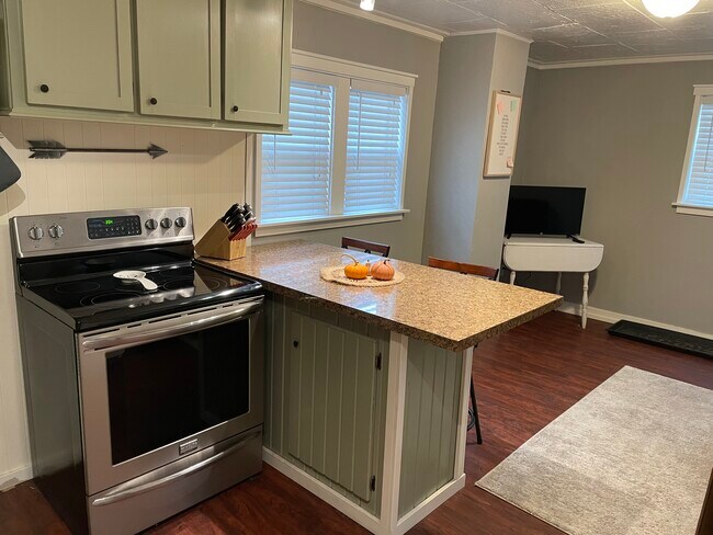 Foto del edificio - 744 E Oregon St