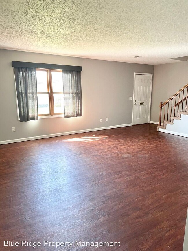 Building Photo - 3 br, 2.5 bath House - 6747 W Carters Vall...