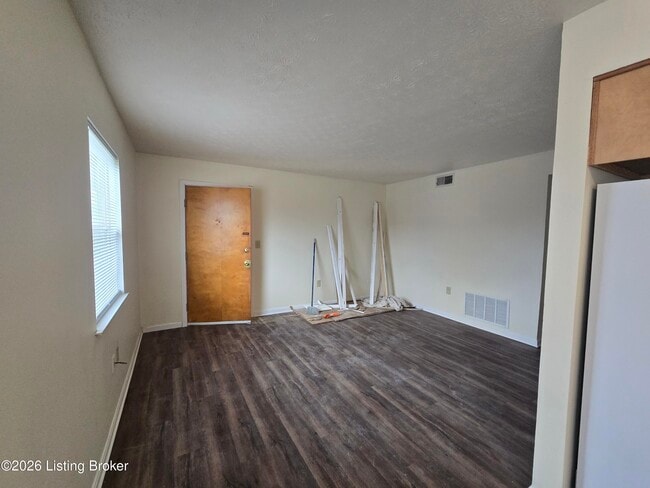 Building Photo - 3212 Springfield Dr