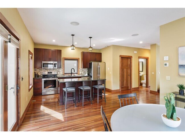 Foto del edificio - 2313 Cole Ave SE