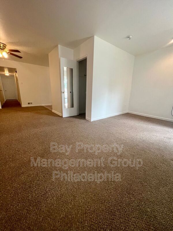 Foto del edificio - 1635 Griffith St