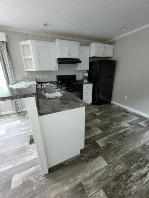 Building Photo - 658 Sound Ave