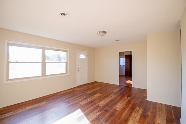 Building Photo - 530 W Northgate Pkwy