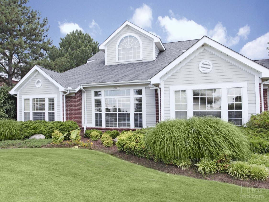 Enclave at Wolfchase Apartments in Cordova, TN