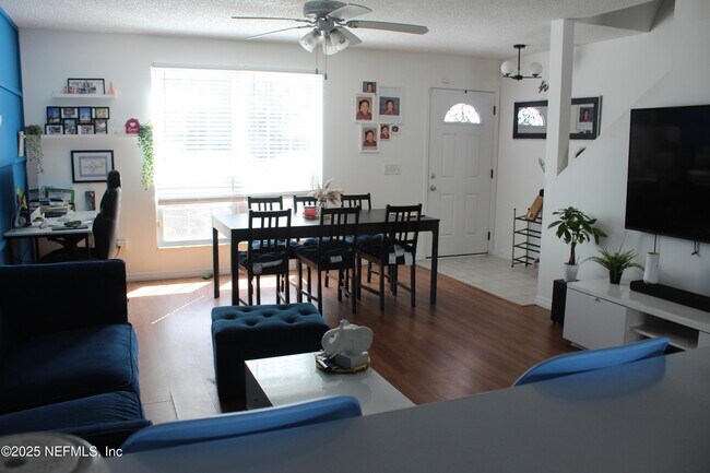 Foto del edificio - 5926 Brannon Ave