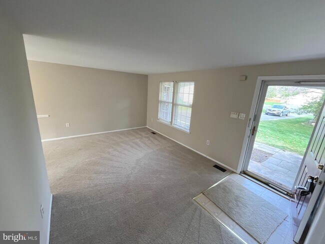 Foto del edificio - 15705 Anamosa Dr